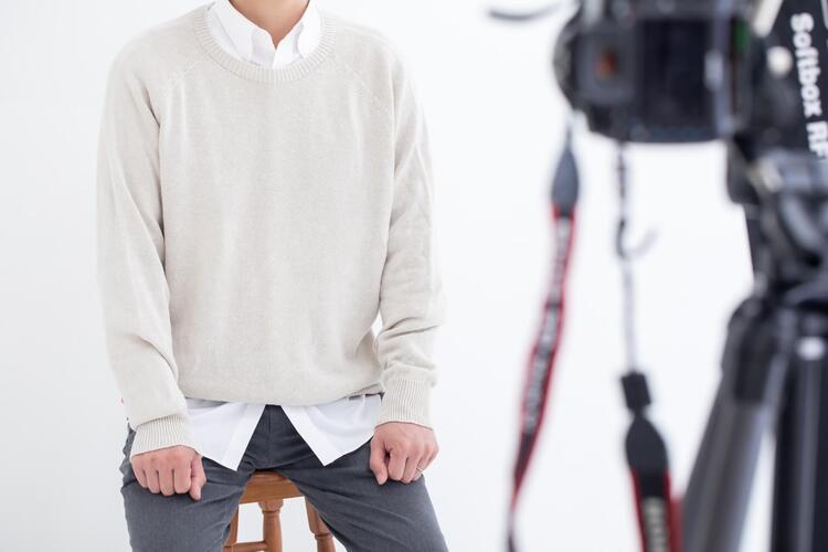 好印象を与えたい人必見！就活の証明写真におすすめの「背景色」を紹介1