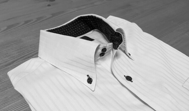 就活男子は注意！就活写真で「ボタンダウンシャツ」がダメな理由とは？1