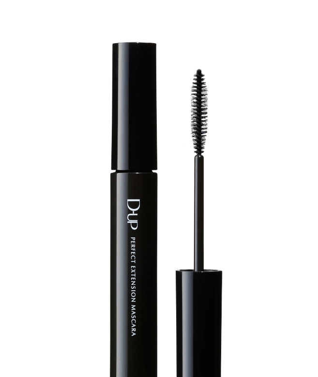 就活の証明写真で好印象を与えられる「メイク」のコツ｜おすすめコスメも1