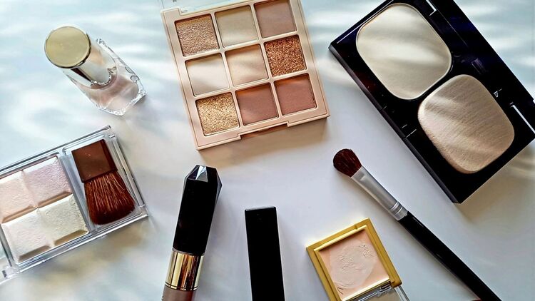 就活の証明写真で好印象を与えられる「メイク」のコツ｜おすすめコスメも14