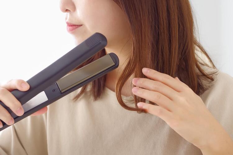 就活の証明写真で「髪を下ろす」のはアリ？セットの注意点をプロが解説2