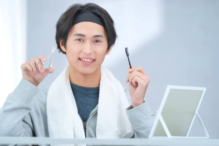 男子の就活証明写真に適した「眉毛」デザイン5選｜メイク方法も紹介4