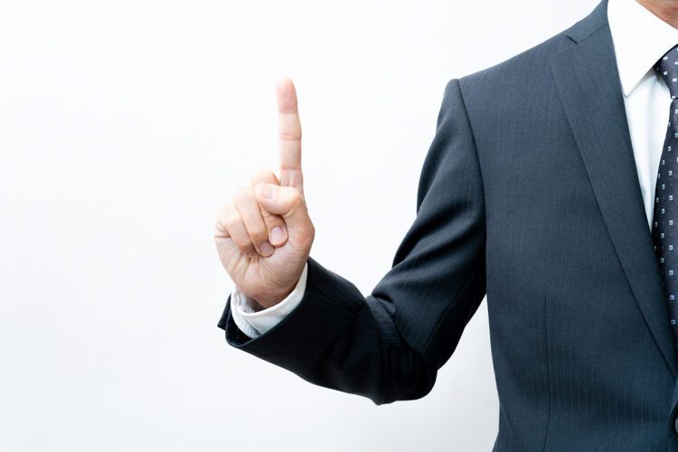 就活写真と面接の髪型が「違う」と合否に影響する？撮り直し基準も4