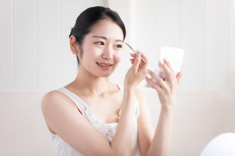 就活写真メイクに「アイブロウマスカラ」は必要？プロ厳選の商品も紹介7