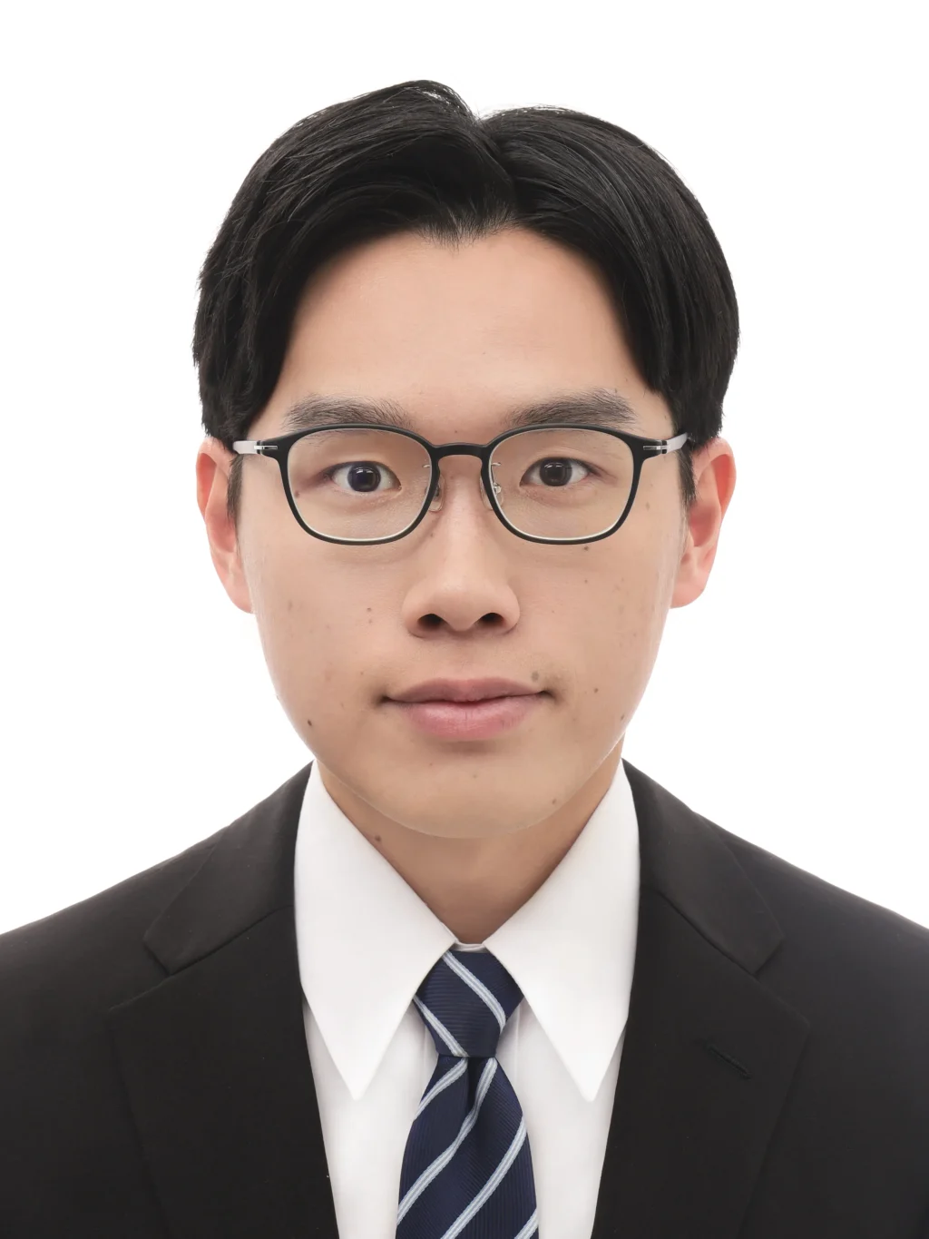 女子就活生のプロがヘアメイクして、撮影指導をした証明写真のアフター