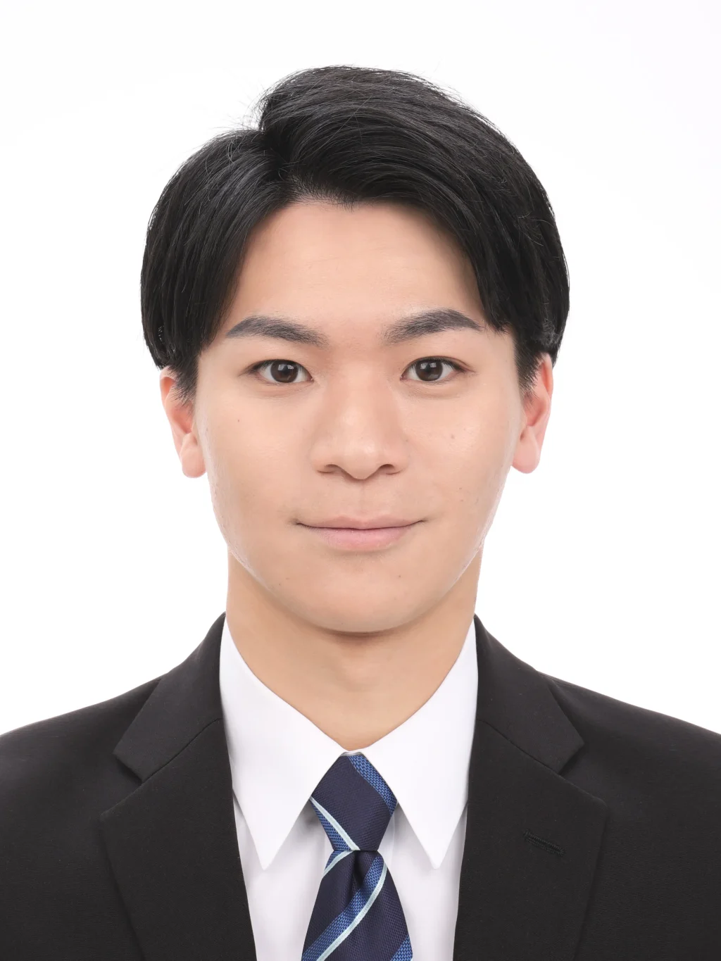 女子就活生のプロがヘアメイクして、撮影指導をした証明写真のアフター