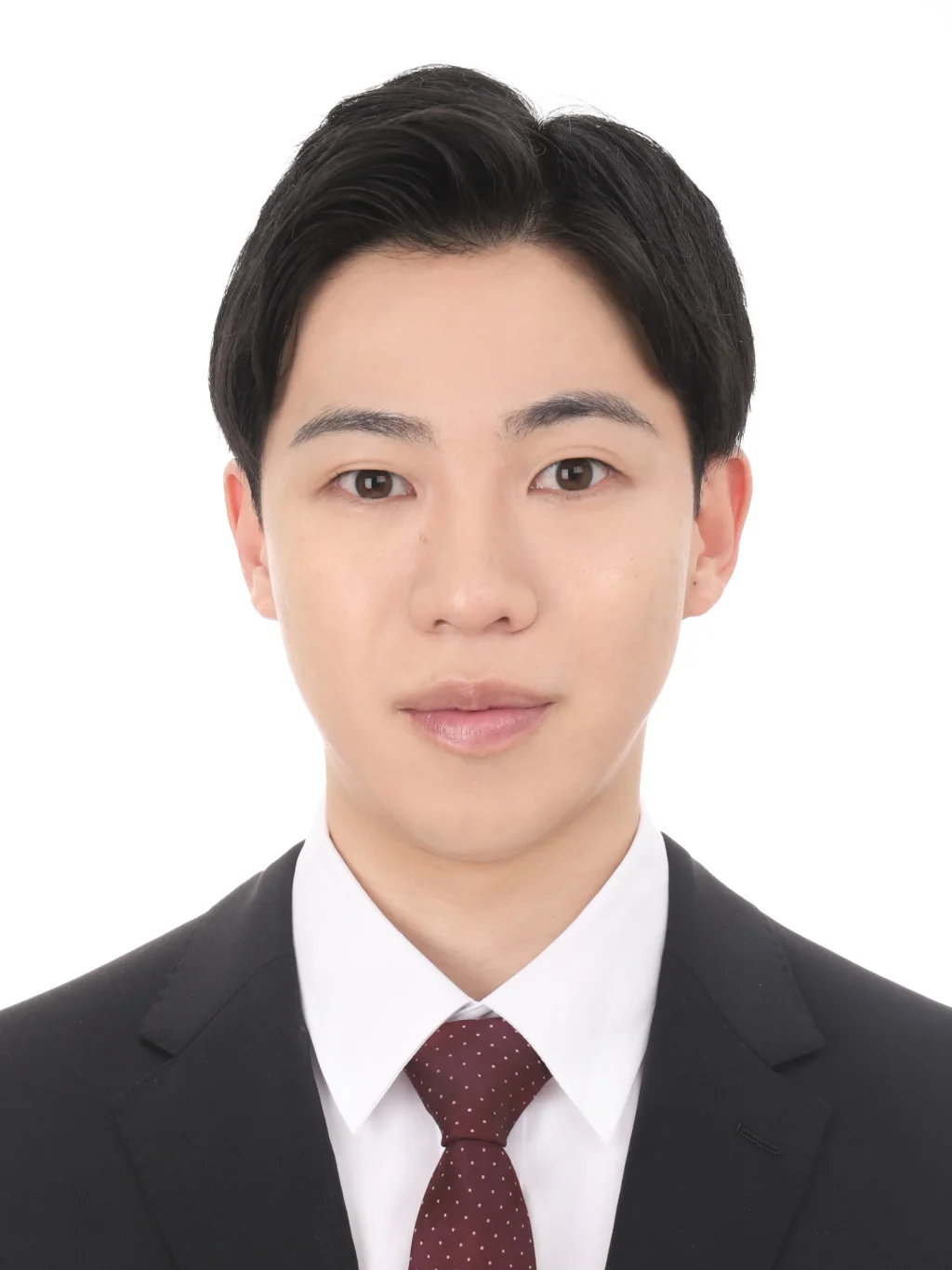 女子就活生のプロがヘアメイクして、撮影指導をした証明写真のアフター