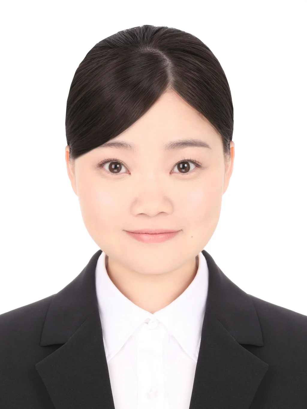 女子就活生のプロがヘアメイクして、撮影指導をした証明写真のアフター