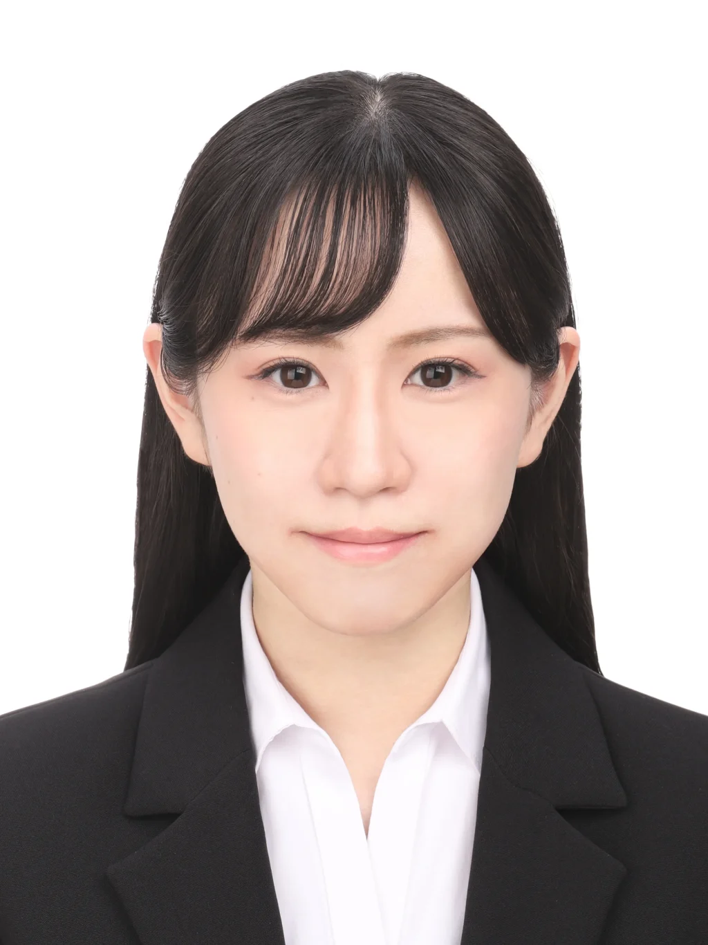 女子就活生のプロがヘアメイクして、撮影指導をした証明写真のアフター