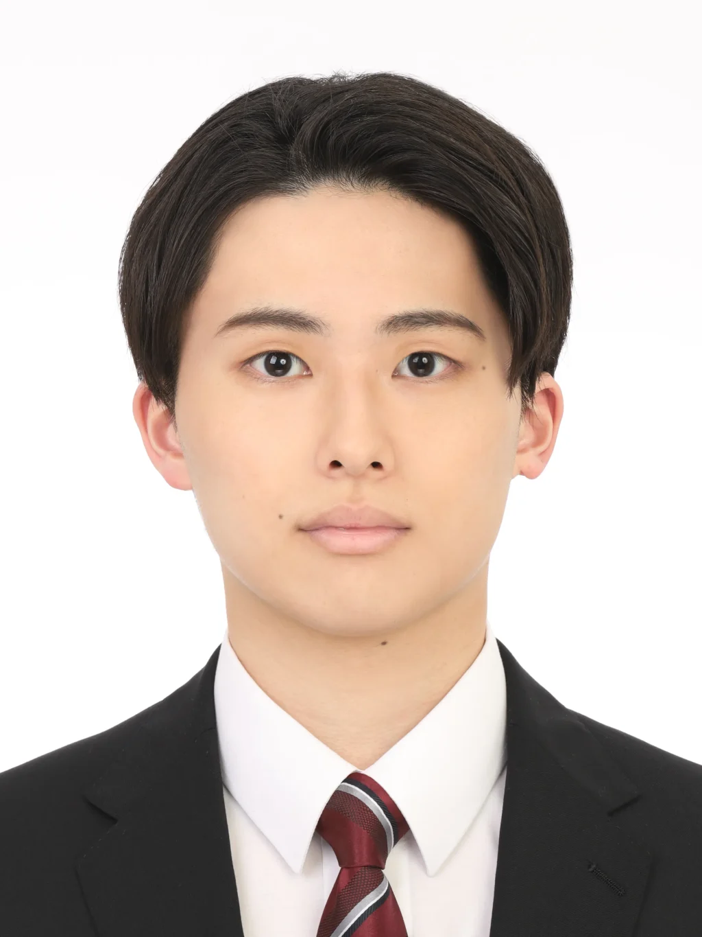 女子就活生のプロがヘアメイクして、撮影指導をした証明写真のアフター