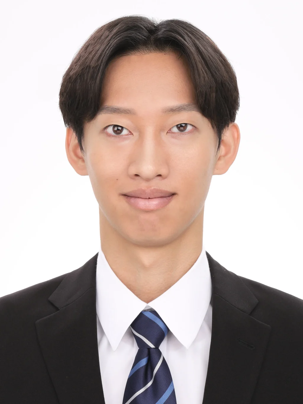 女子就活生のプロがヘアメイクして、撮影指導をした証明写真のアフター