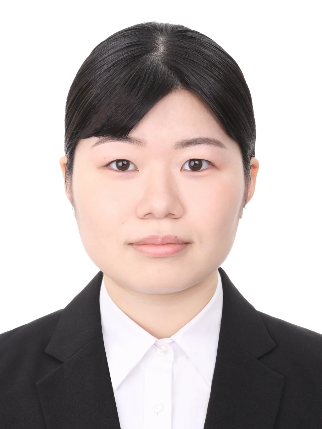 女子就活生のプロがヘアメイクして、撮影指導をした証明写真のアフター