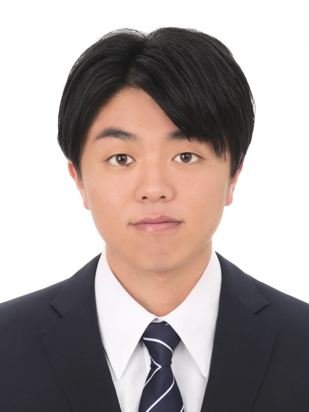 女子就活生のプロがヘアメイクして、撮影指導をした証明写真のアフター