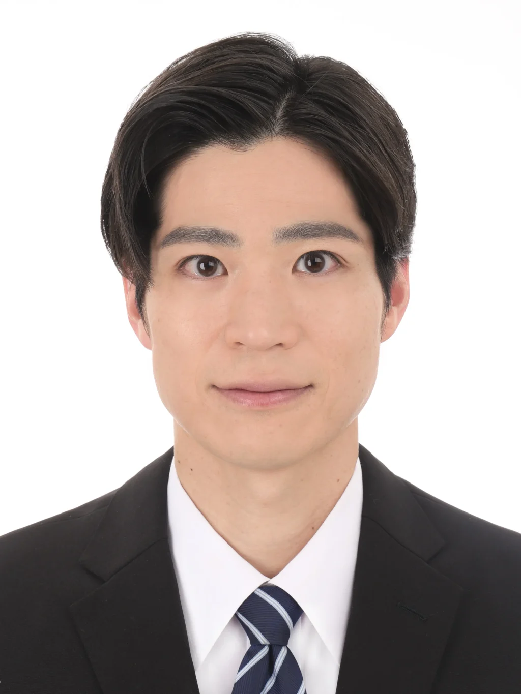 女子就活生のプロがヘアメイクして、撮影指導をした証明写真のアフター