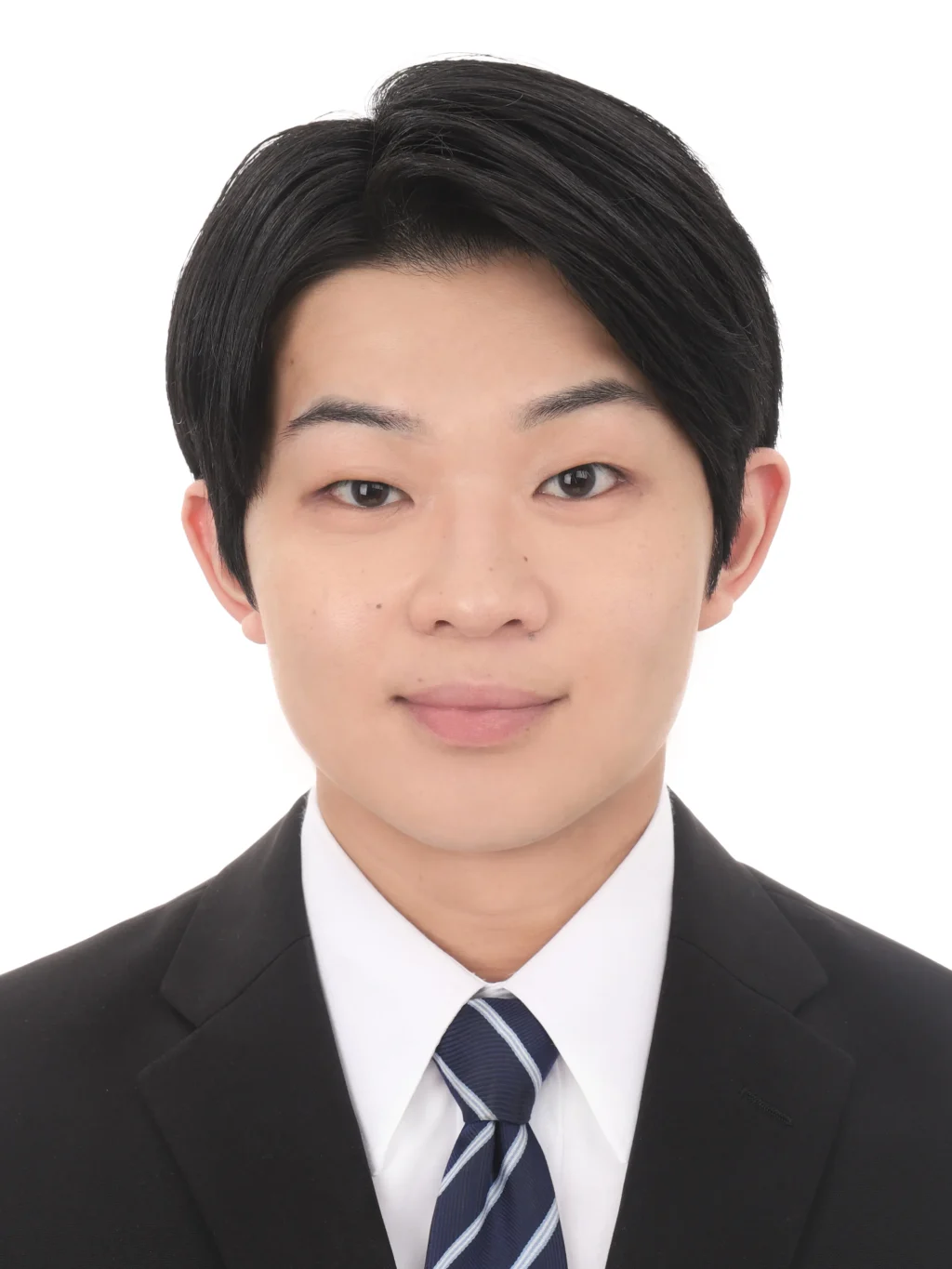 女子就活生のプロがヘアメイクして、撮影指導をした証明写真のアフター