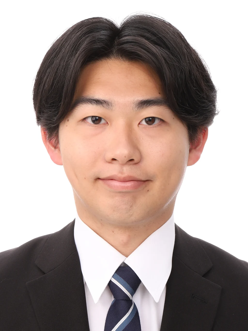 女子就活生の証明写真のビフォー