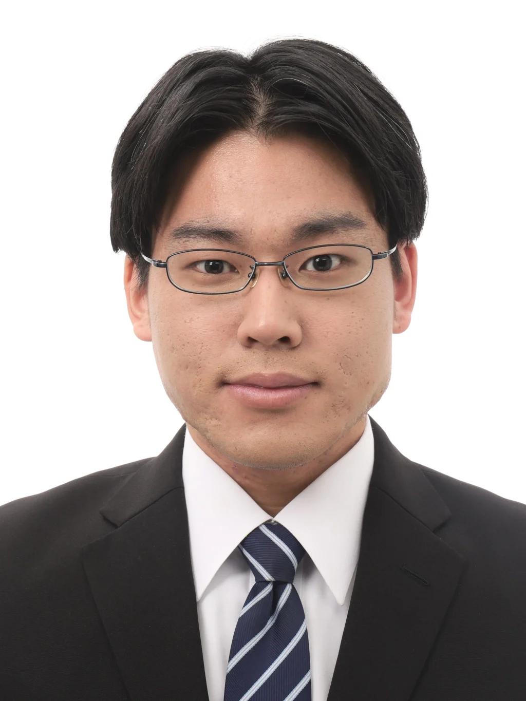 女子就活生の証明写真のビフォー