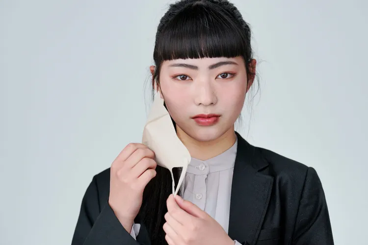 就活の証明写真を「オン眉ぱっつん」前髪で撮るのはアリ？プロが解説1