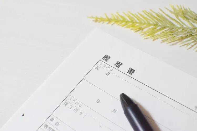 男子は見て！就活の履歴書写真における「撮り方」のコツやルールを解説1