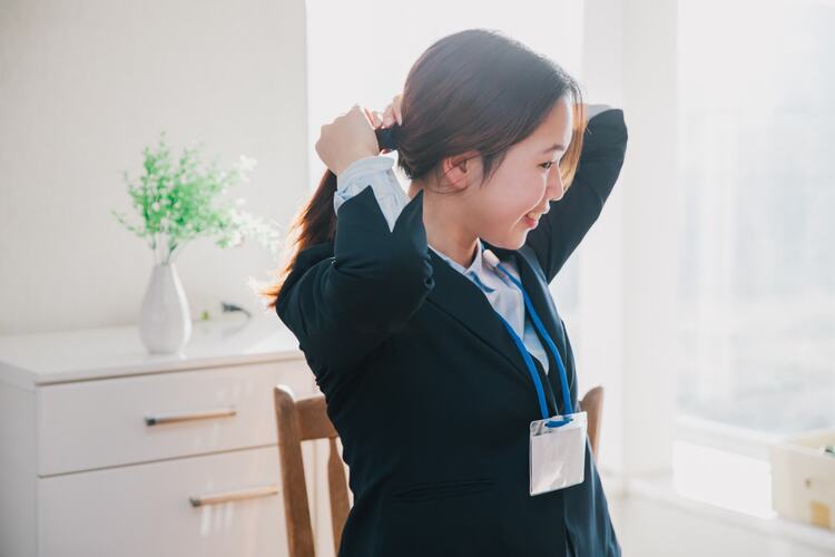 就活の証明写真の髪型は「一つ結び」がおすすめ！理由やセット方法は？5
