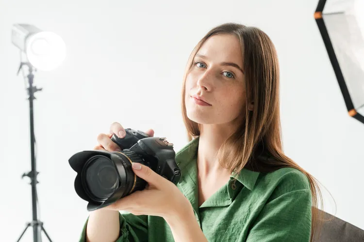 女性必見！就活の履歴書写真における「撮り方」のコツやルールを解説3