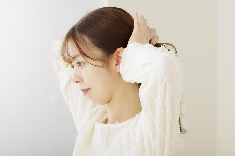 ミディアムヘアは見て！就活の証明写真に適した「髪型」は？セット方法も紹介5