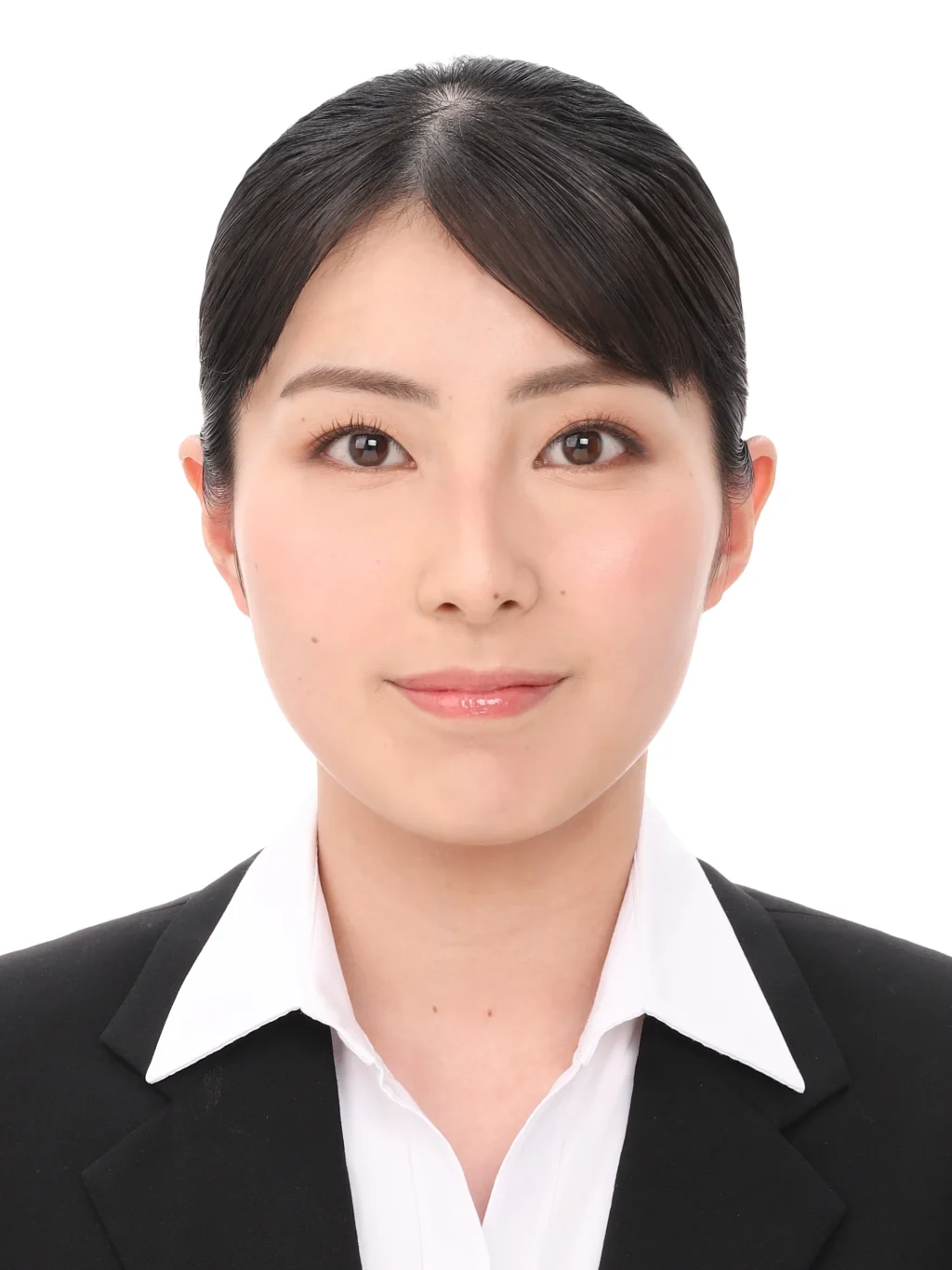 女子就活生のプロがヘアメイクして、撮影指導をした証明写真のアフター