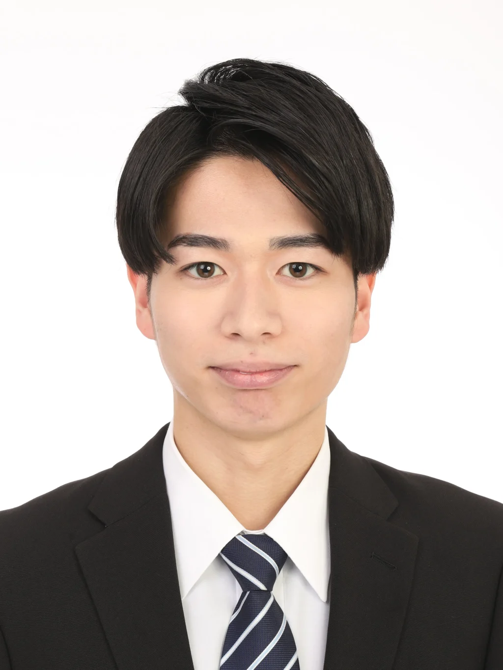 女子就活生の証明写真のビフォー