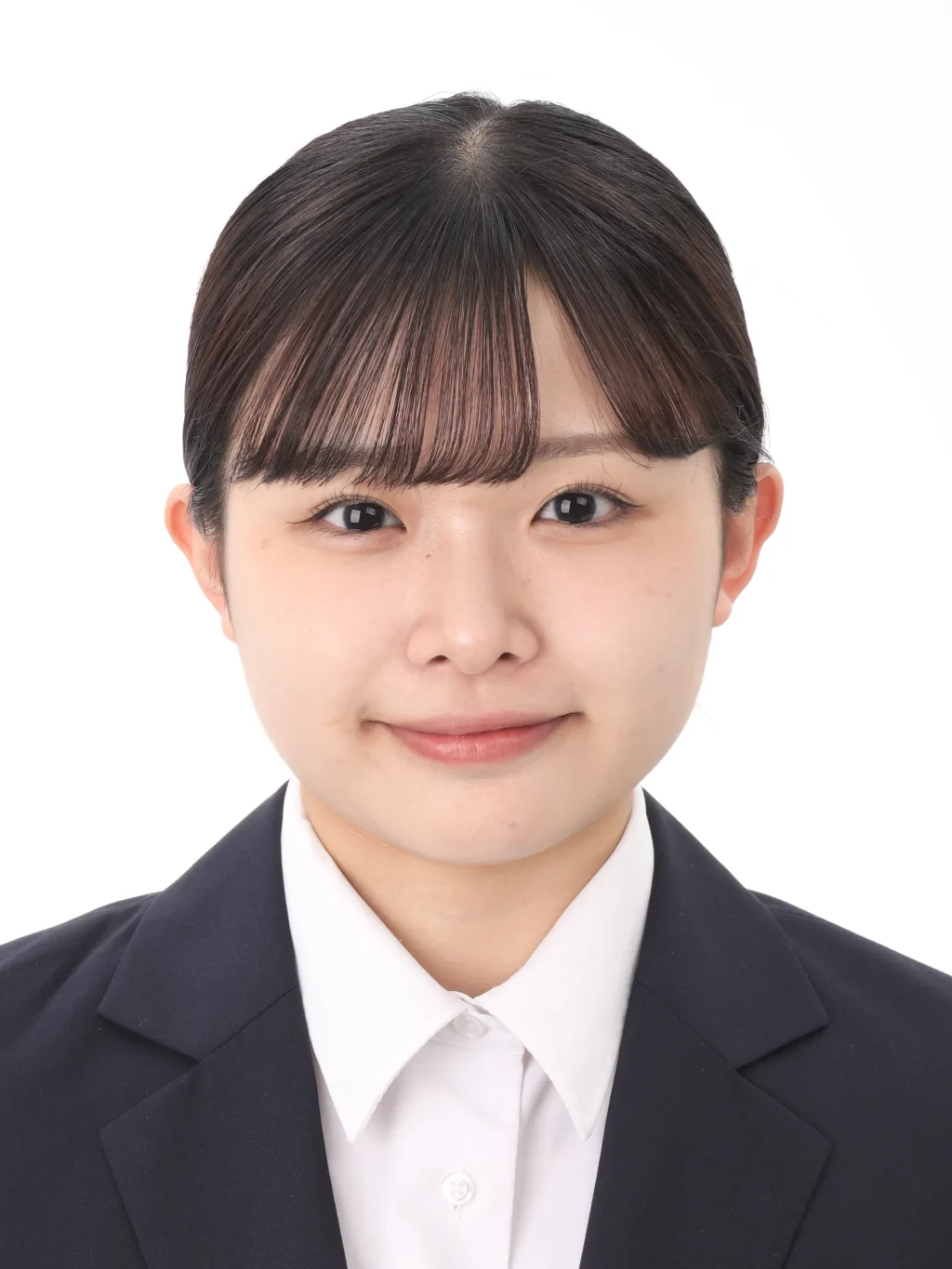 女子就活生の証明写真のビフォー