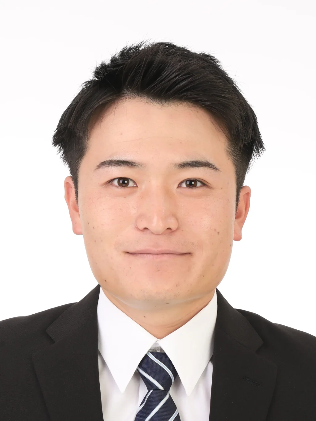 女子就活生の証明写真のビフォー