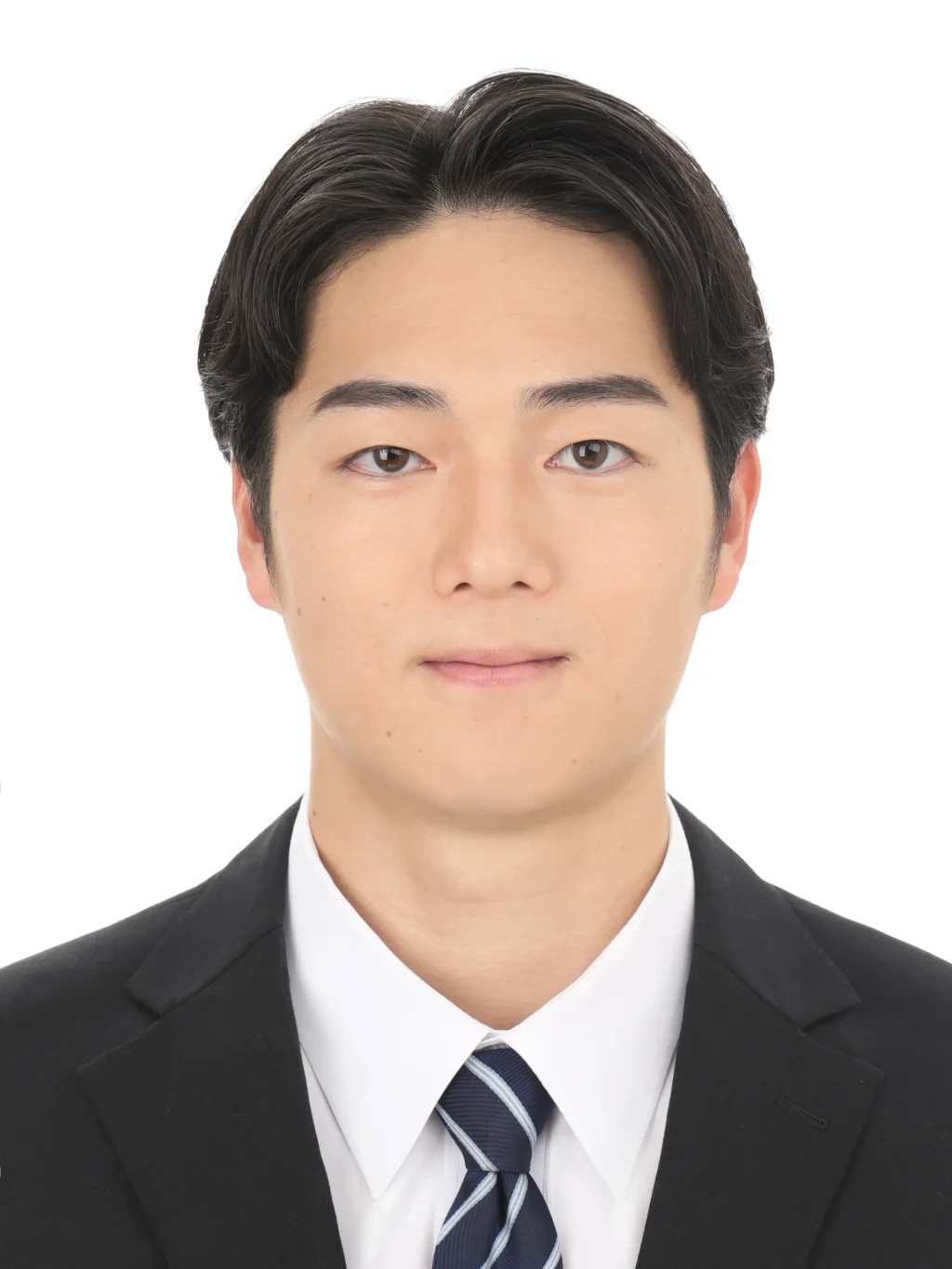 女子就活生のプロがヘアメイクして、撮影指導をした証明写真のアフター