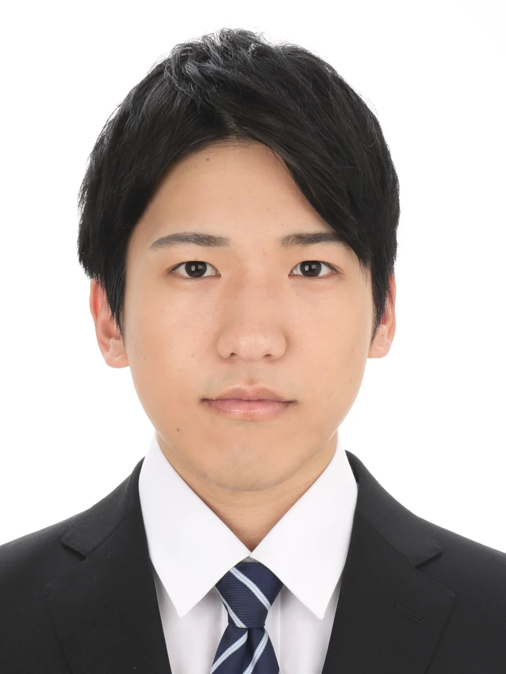 女子就活生の証明写真のビフォー