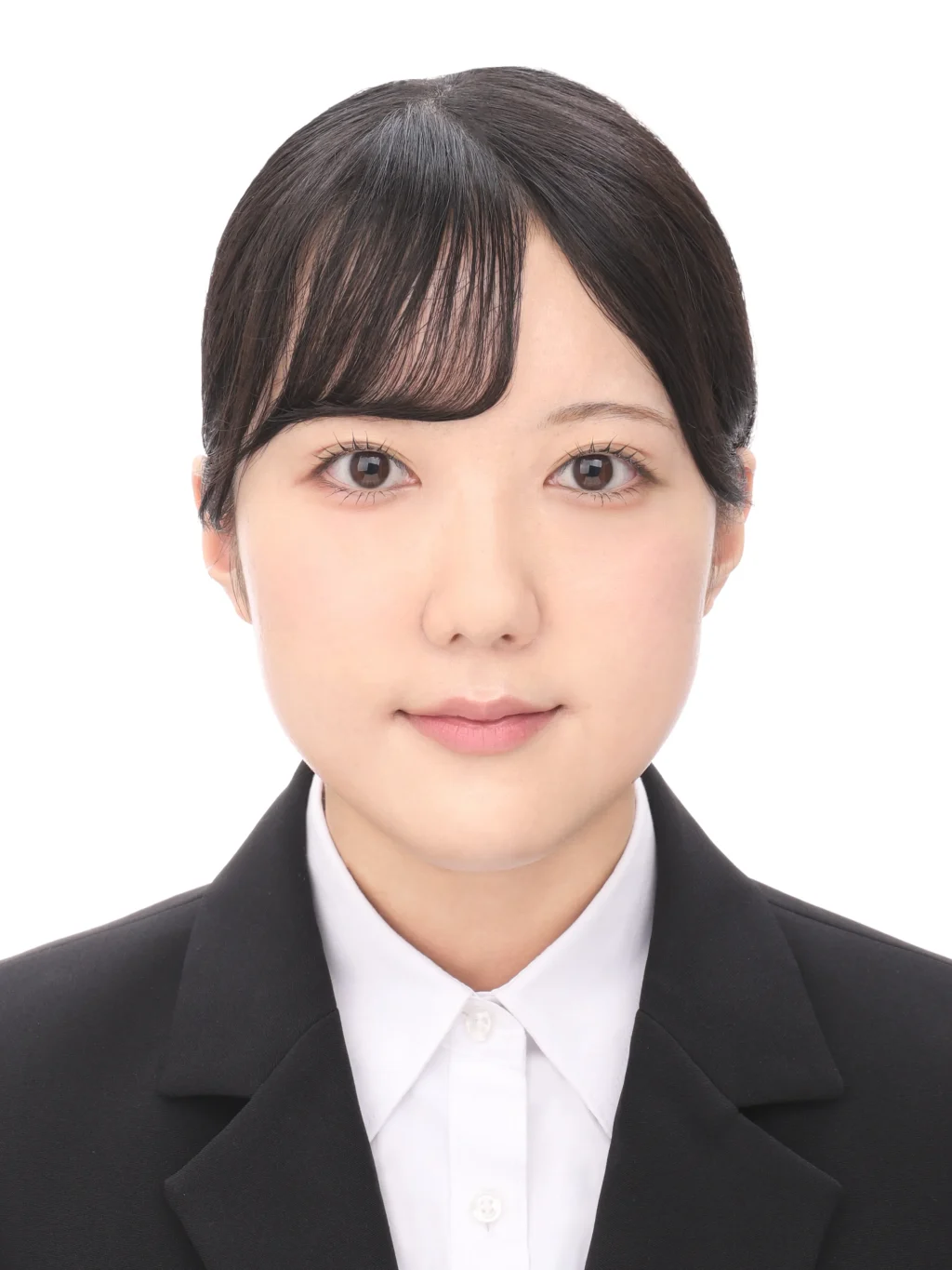 女子就活生のプロがヘアメイクして、撮影指導をした証明写真のアフター