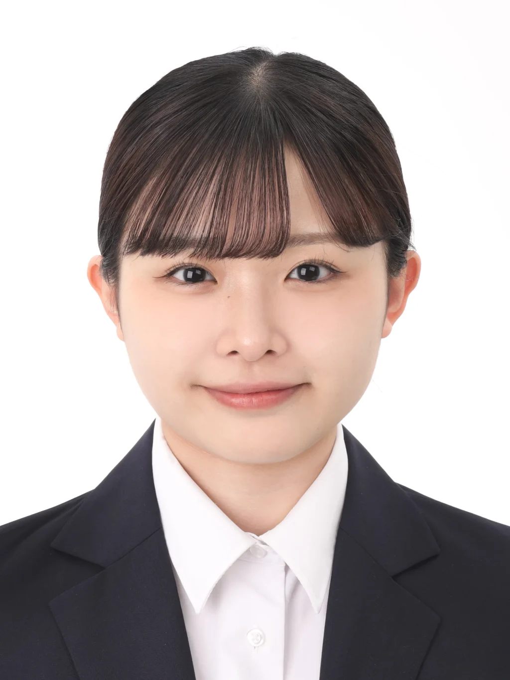 女子就活生のプロがヘアメイクして、撮影指導をした証明写真のアフター