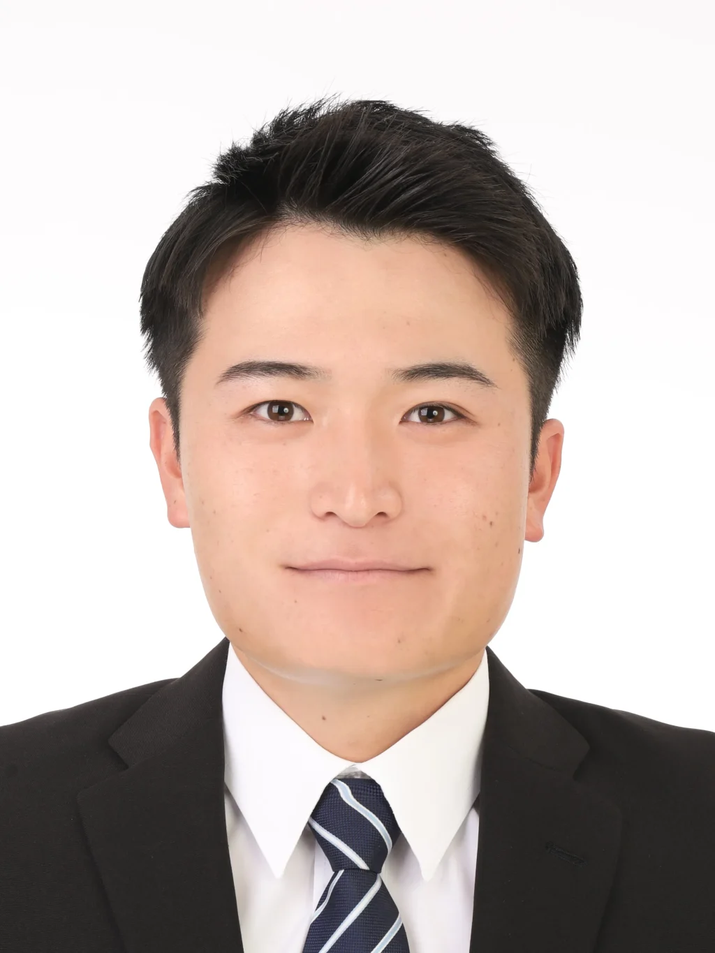 女子就活生のプロがヘアメイクして、撮影指導をした証明写真のアフター