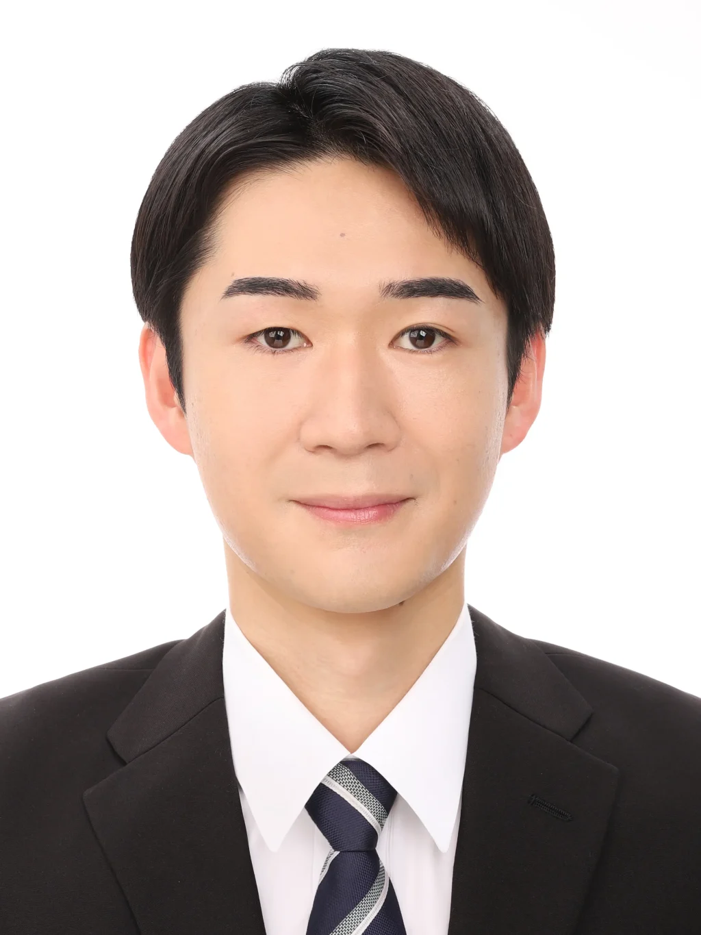 女子就活生のプロがヘアメイクして、撮影指導をした証明写真のアフター