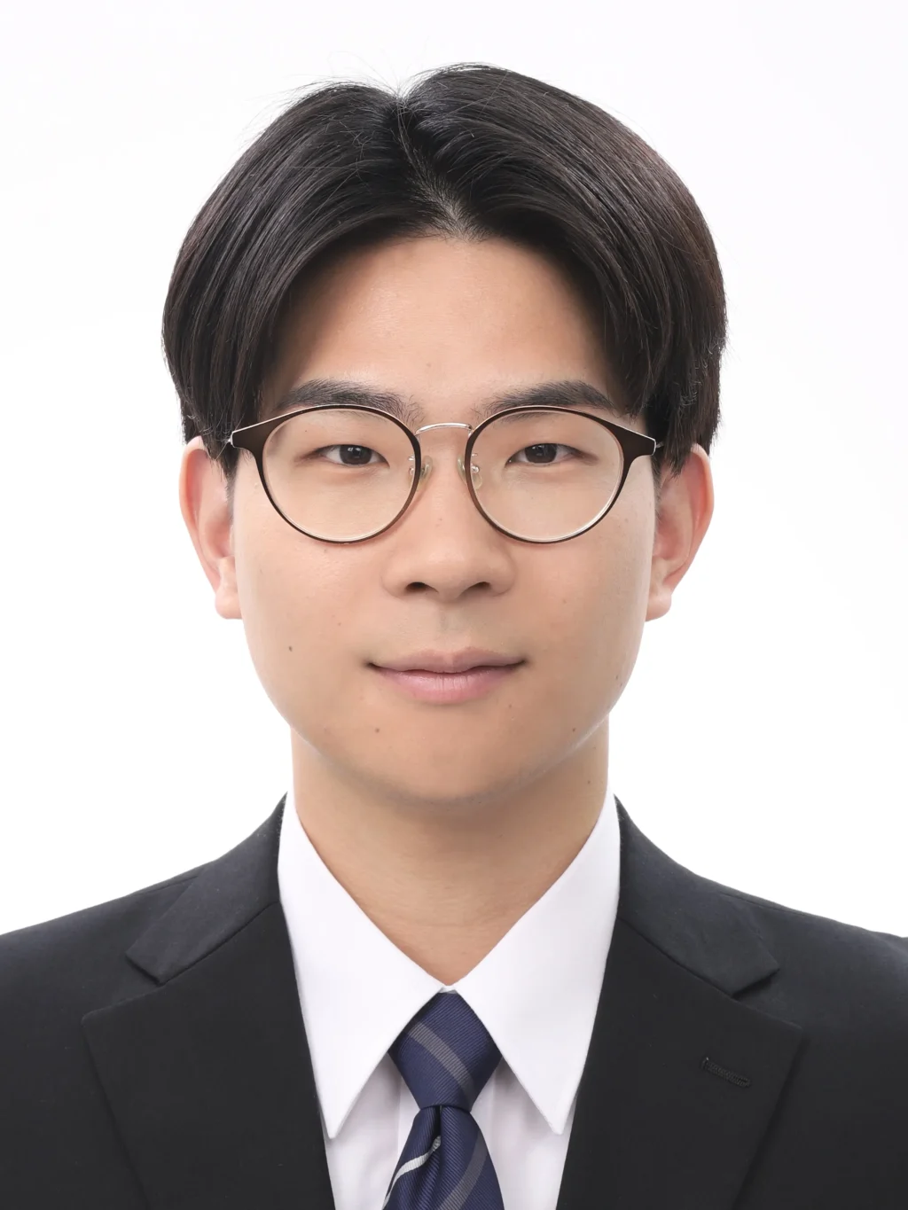 女子就活生のプロがヘアメイクして、撮影指導をした証明写真のアフター