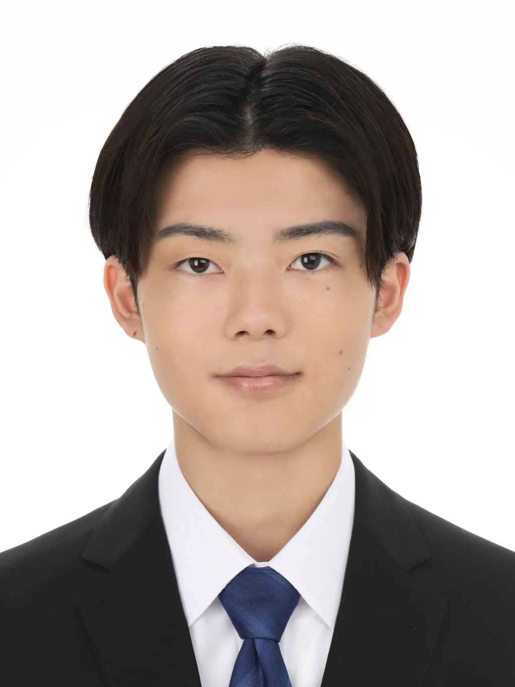 女子就活生のプロがヘアメイクして、撮影指導をした証明写真のアフター