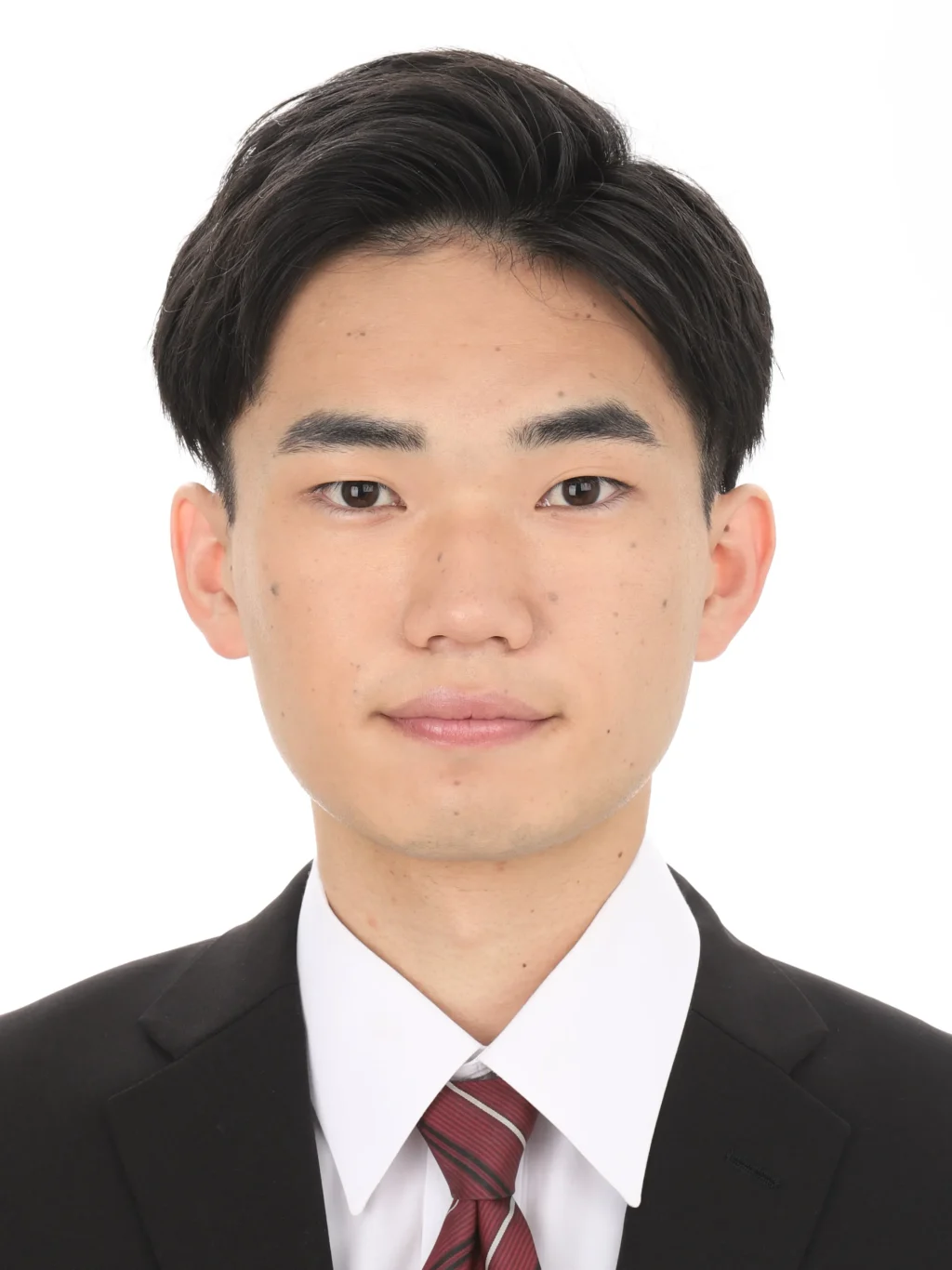 女子就活生の証明写真のビフォー