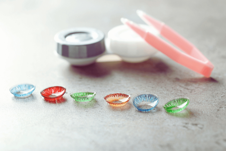 インターンでも証明写真でカラコン着用はNG？業界ごとにプロが解説1