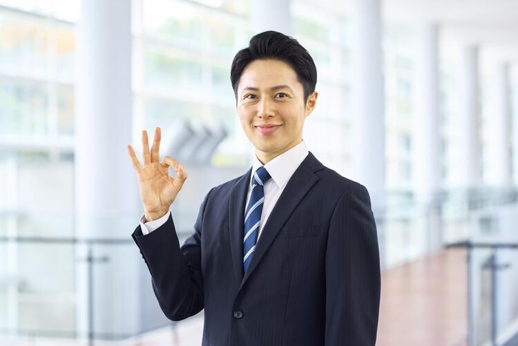 インターン写真で着る「スーツがない」人必見！シャツのみで撮るのはアリ？1