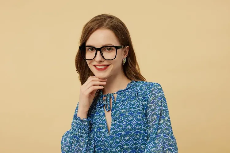 転職で好印象を与える証明写真の「表情」の作り方｜NG例も紹介1