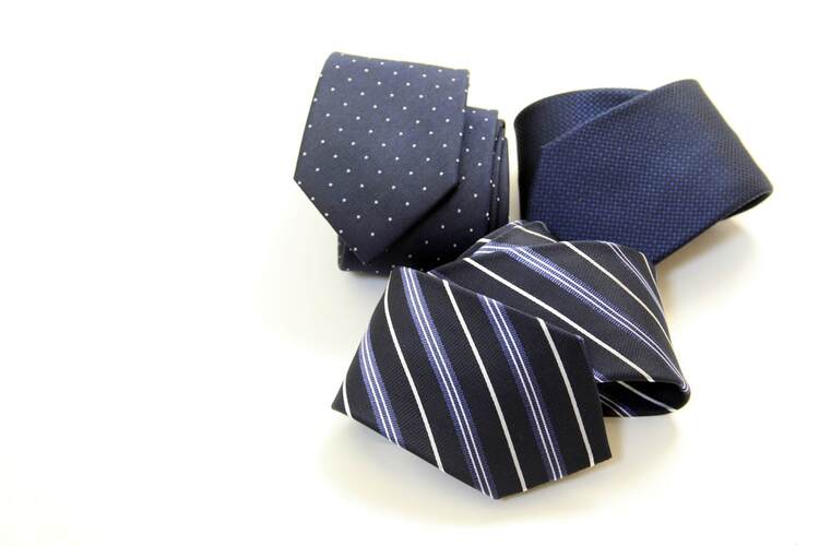 インターン証明写真で好印象を与える「ネクタイ」の特徴や結び方を解説2