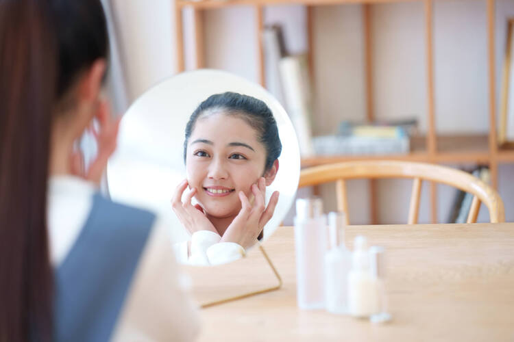 インターン写真に適した「髪型」のまとめ｜パーマや髪を下ろすのはNG？2