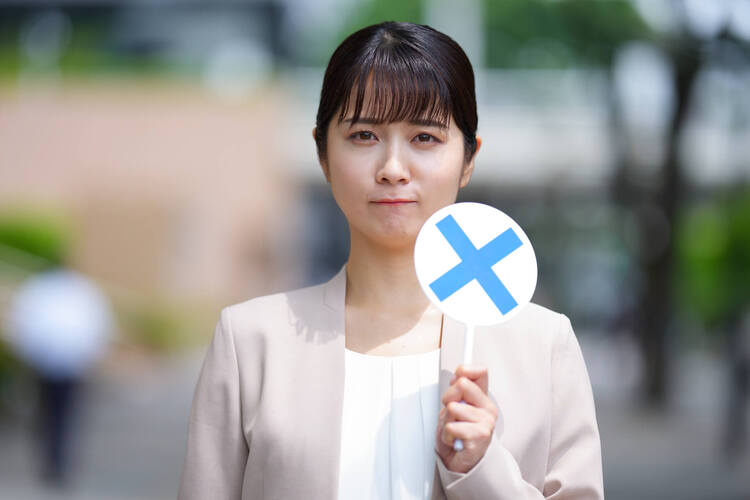 女性必見！転職に役立つ「証明写真」の撮り方のコツを紹介！NG例も3