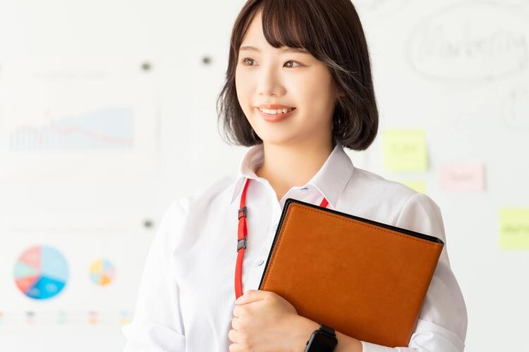 5分でわかる！インターン写真で好印象を与える「前髪」の特徴やセット例4