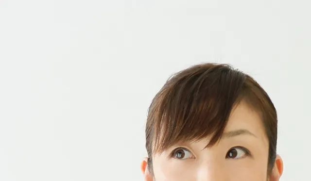 転職の証明写真で好印象を与える「一つ結び」のコツや注意点を紹介4