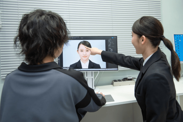 女性必見！転職に役立つ「証明写真」の撮り方のコツを紹介！NG例も5