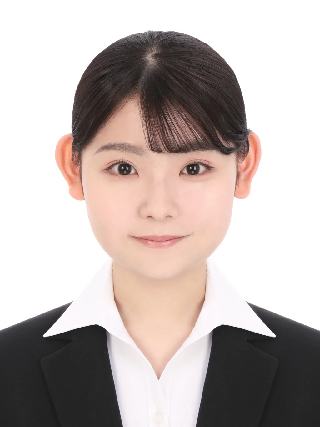 女子就活生のプロがヘアメイクして、撮影指導をした証明写真のアフター