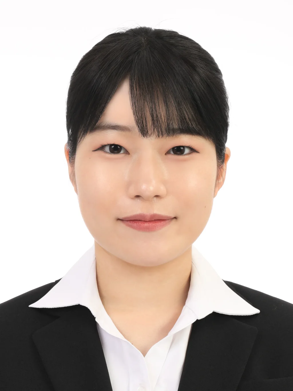 女子就活生のプロがヘアメイクして、撮影指導をした証明写真のアフター